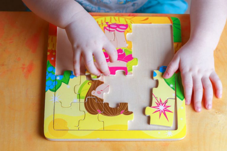 Tips to Solve Puzzles for Children to Improve their Knowledge